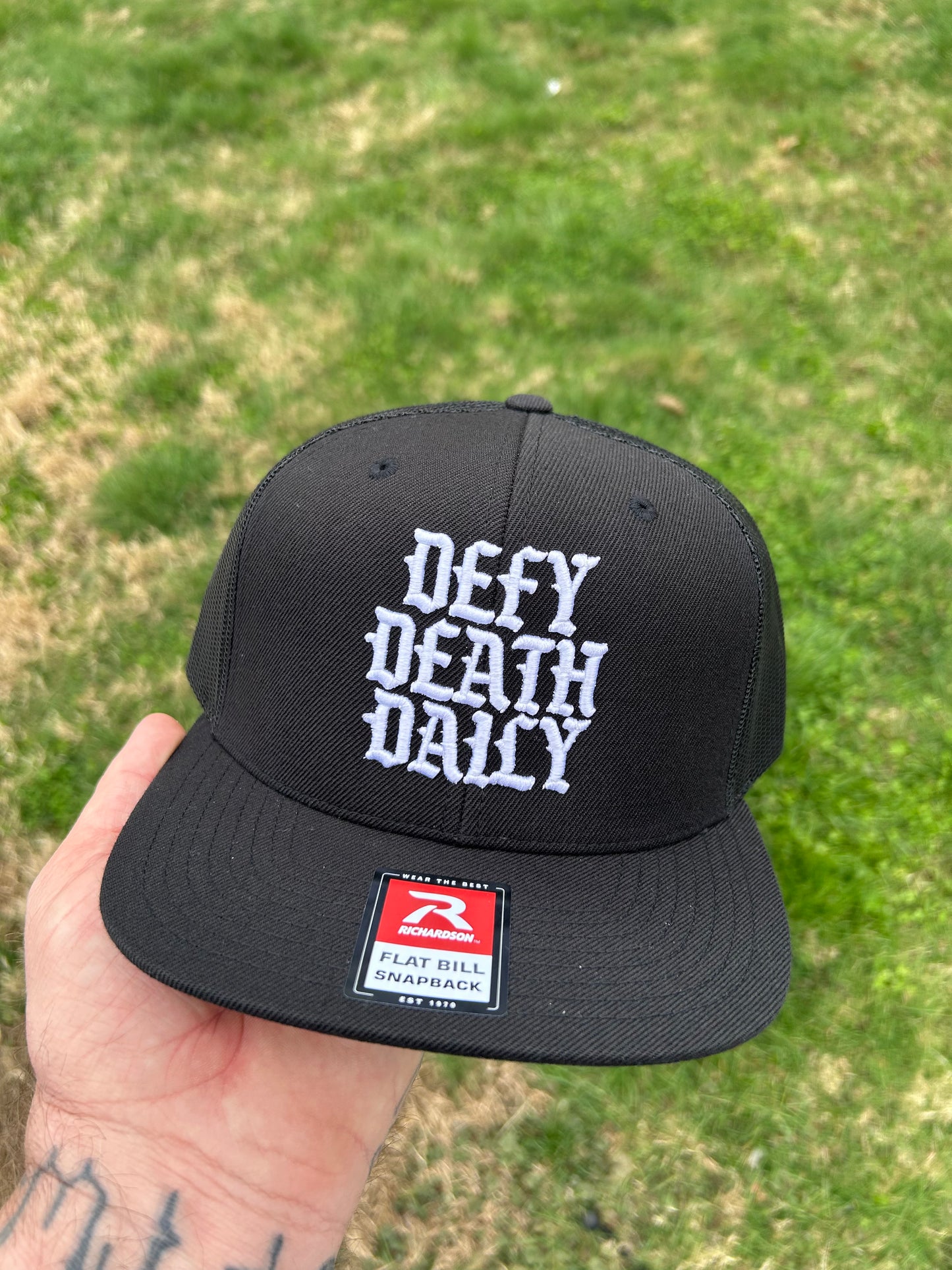 DEFY DEATH DAILY TRUCKER